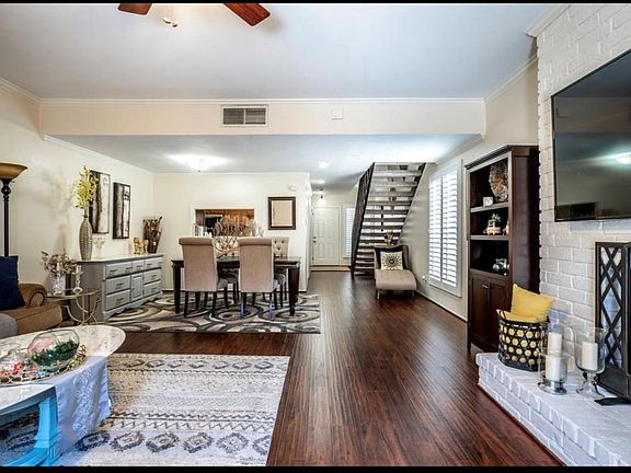 4th image of 2228 S Piney Point Rd APT 101