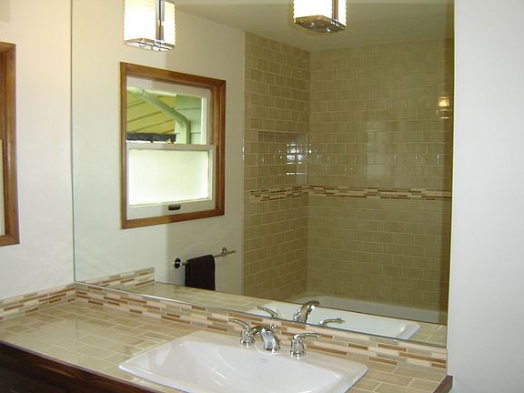 Pratt & Larson tile