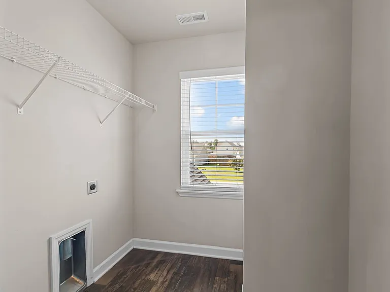 719 Addor Dr — Photo 24