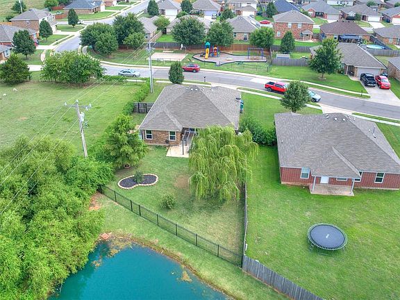 2nd image of 8405 SW 46th Pl