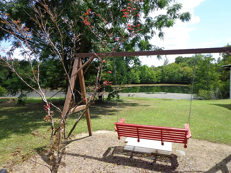 2702 Crawford Rd — Photo 8