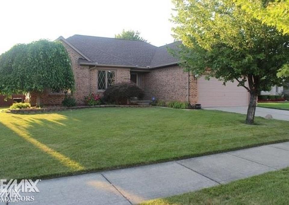 1st image of 43557 Hillsboro Dr