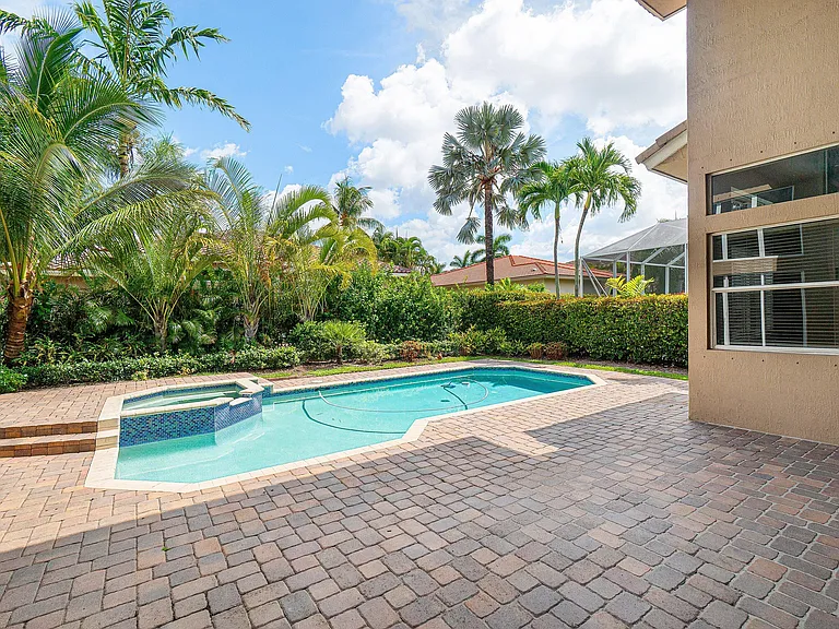6641 Conch Ct — Photo 46