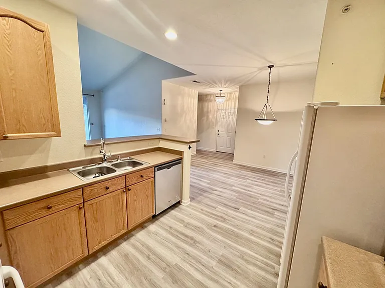 8457 S Hoyt Way #303 — Photo 15