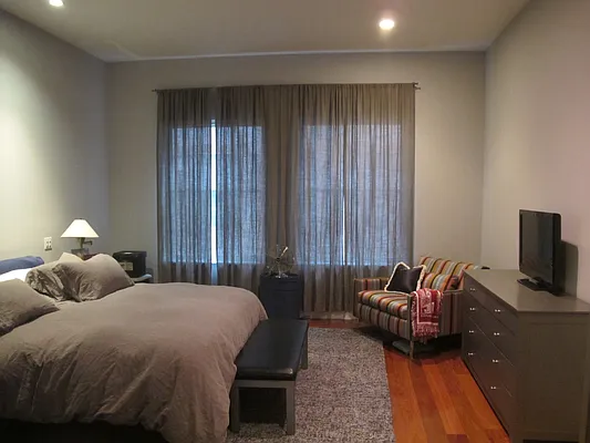 Rented by Surreal Estate | media 10