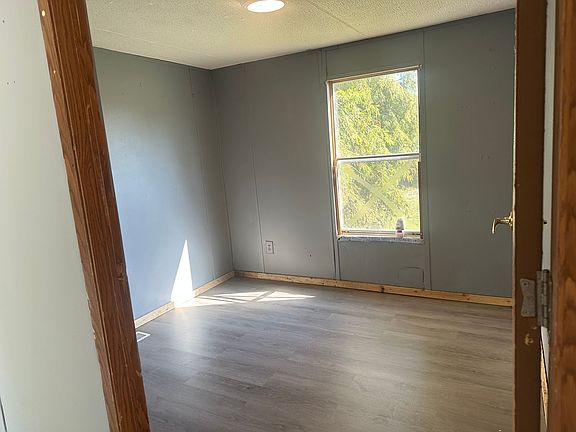 3rd image of 76360 Dump Rd #P