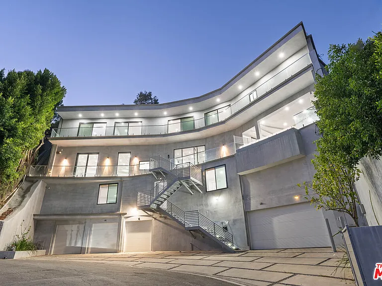6181 Temple Hill Dr — Photo 1