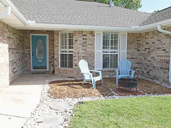 4th image of 4034 Maltese Way