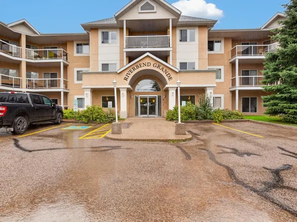 911 Rabbit Hill Rd NW #101, Edmonton, AB T6R 2S7