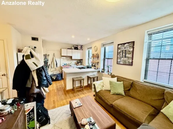 2A Baldwin Pl APT 2, Boston, MA 02113