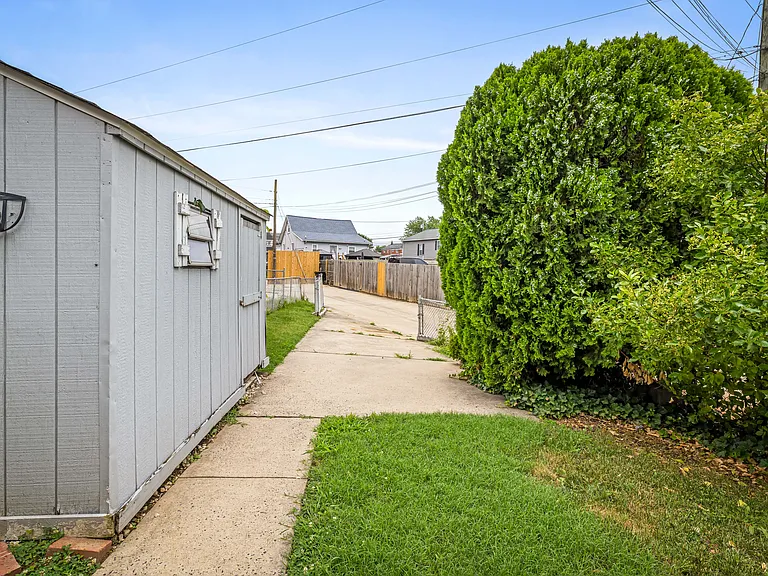 3317 Belsford Ct — Photo 12