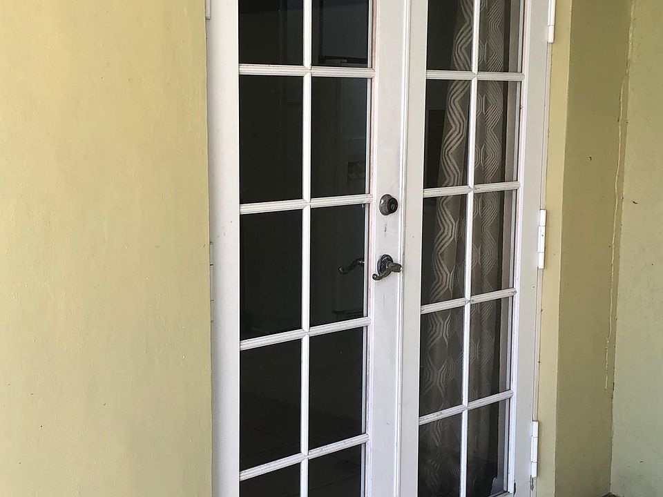 2nd image of 139XX SW 20th St