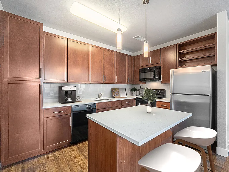 Basecamp at West 8th — Photo 4