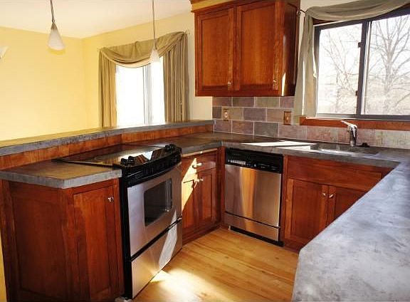 3rd image of 13728 Heather Hills Dr