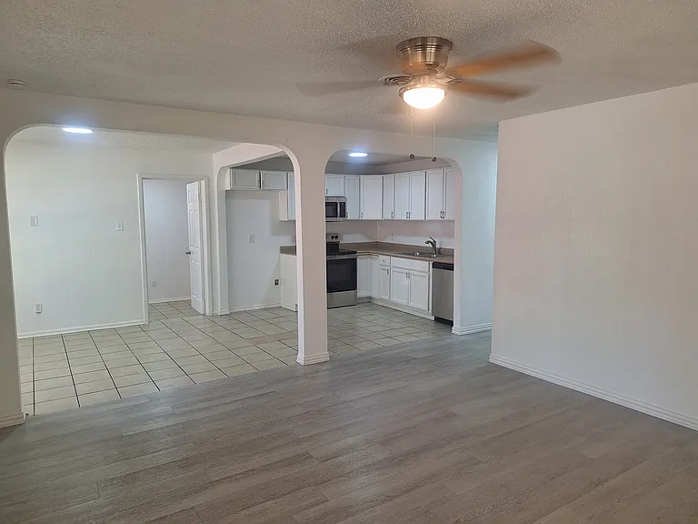 5912 Maceo Ln — Photo 5