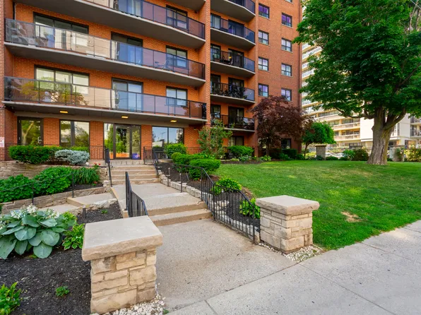 150 Bay Street South