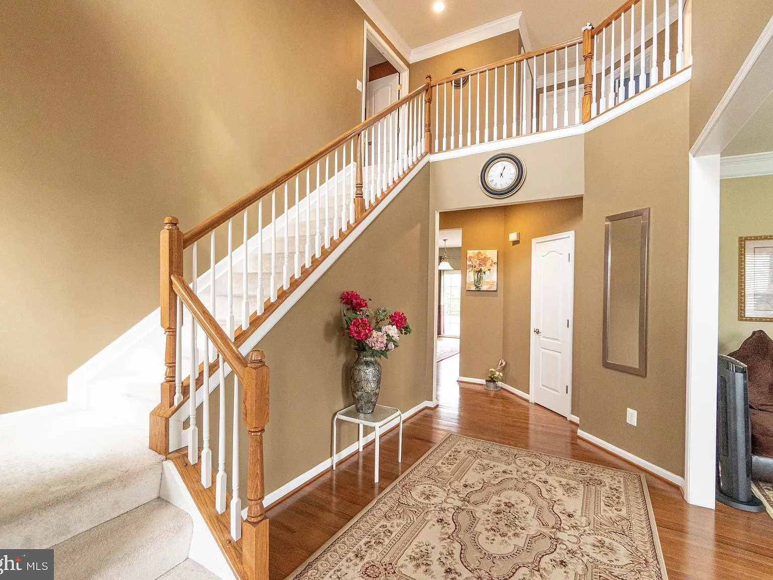 4 bed, 3.5 bath, 4152 sqft, $4,650 — Photo 3