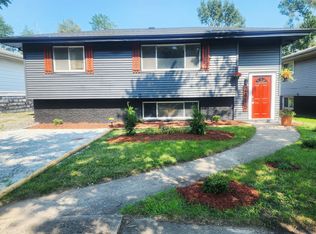 2415 Hendricks St, Gary, IN 46404