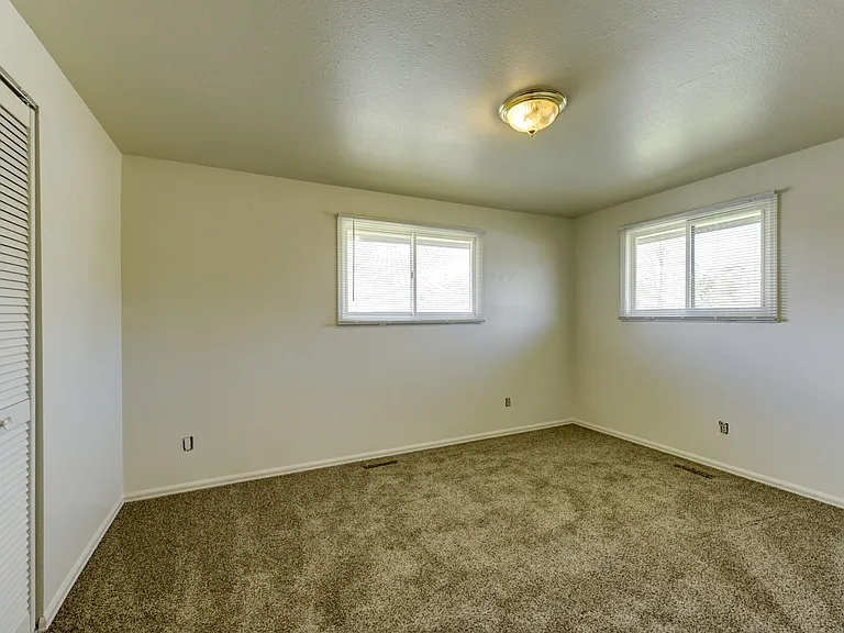 2056 Estes Ln — Photo 13