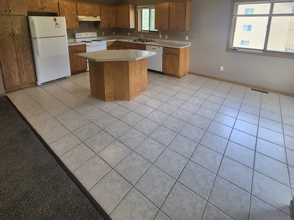 528 8th Ave S, Saint Cloud, MN 56301