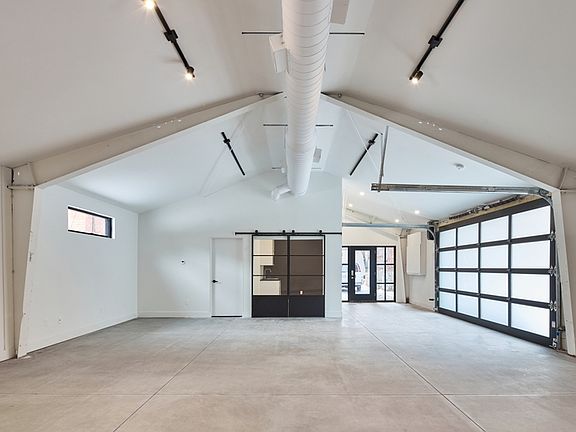 5th image of 329 Catherine St #1