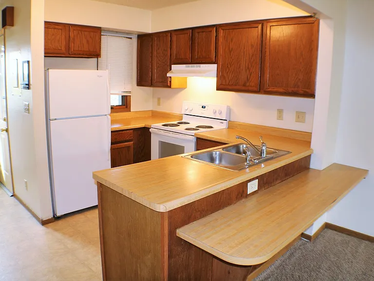 708 Westwinds Drive — Photo 3