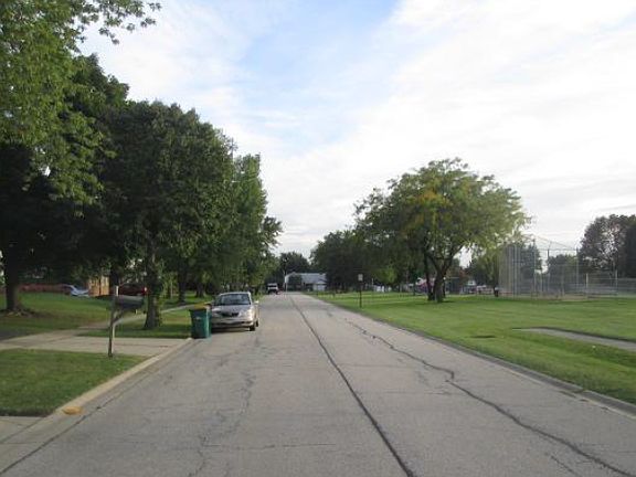 3rd image of 784 Clohesey Dr