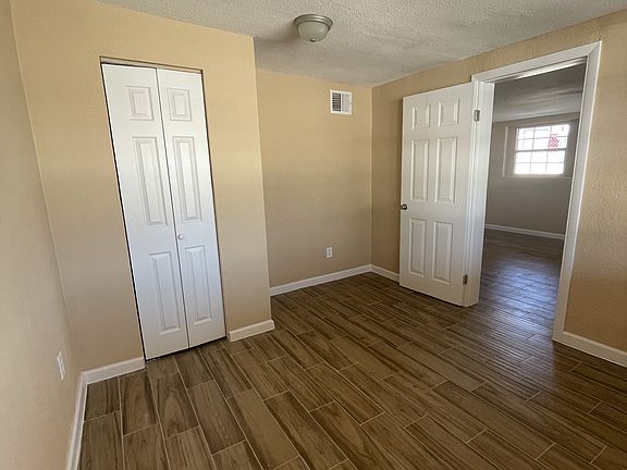 5th image of 10212 Calcutta Dr #A