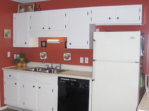 2nd image of 418 Overla Blvd