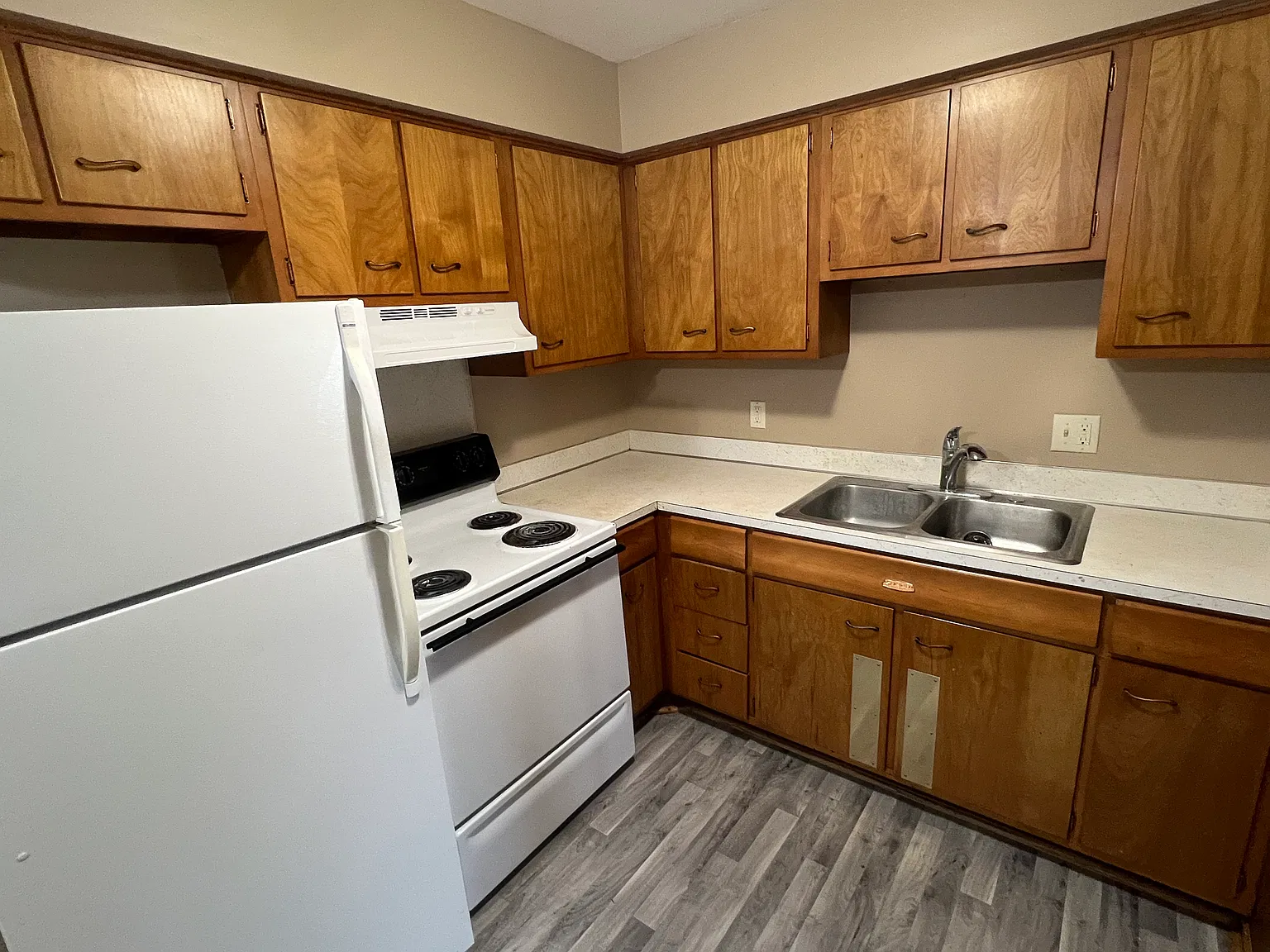 2 bed, $895 — Photo 3