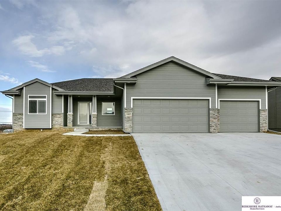 4214 Barksdale Cir, Bellevue, NE 68123 Zillow