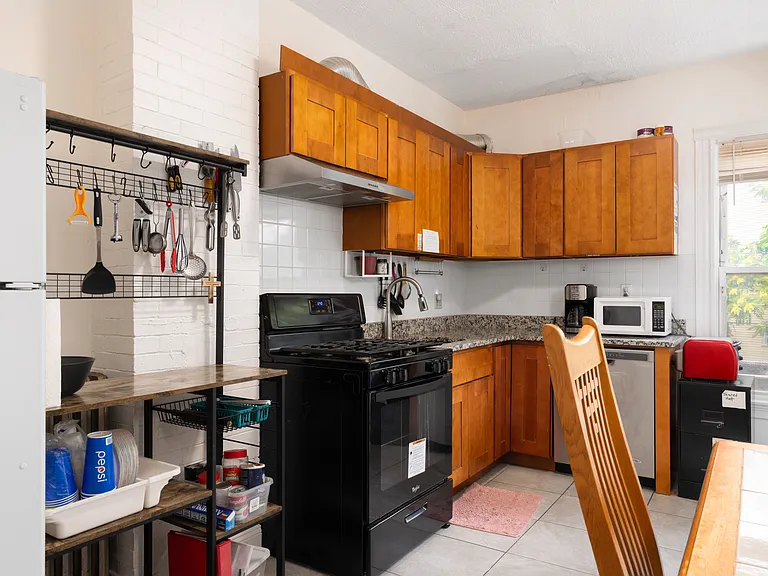 342 Bowdoin St #1 — Photo 25