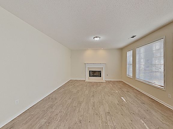 5th image of 550 Millbrook Village Dr