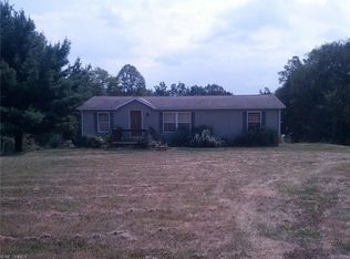 5146 Caddy Rd SW, Bowerston, OH 44695