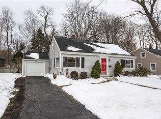 44 Dorking Rd, Rochester, NY 14610