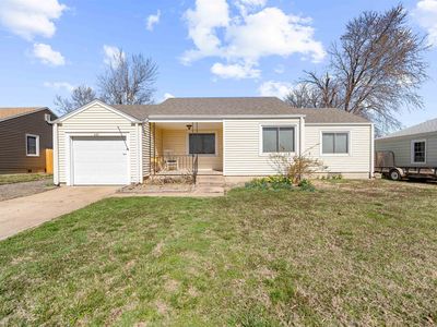 421 E Kirwin Ave, Salina, KS, 67401