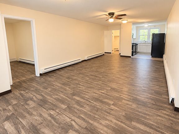 4th image of 32 Valk Rd #4
