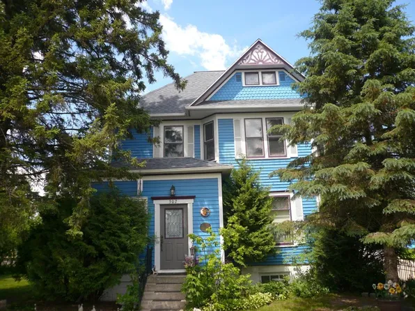 302 Northern Pacific Ave E, Ulen, MN 56585