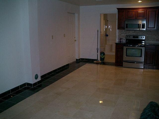 2nd image of 173 W 53rd St