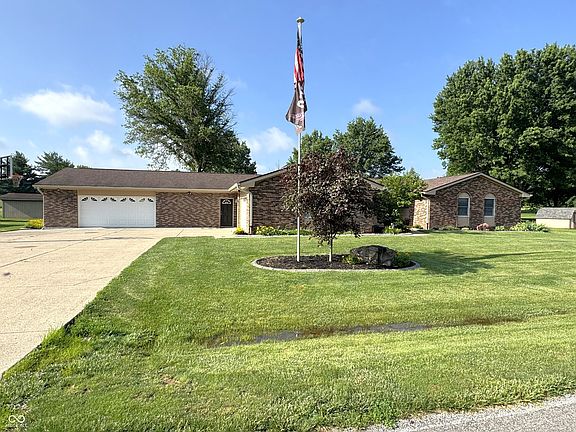 4th image of 3137 W Tam O Shanter Dr