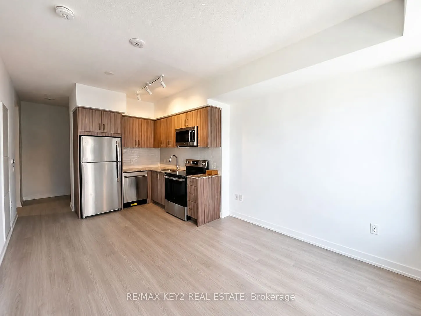 2 bed, $2,195 — Photo 3