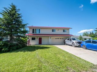 4632 46th Ave, Alberta Beach, AB T0E 0A0