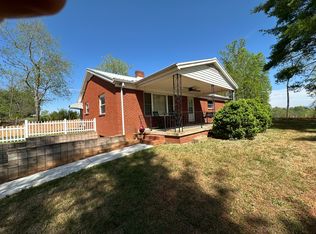 9 Salem Church Rd, Weaverville, NC 28787