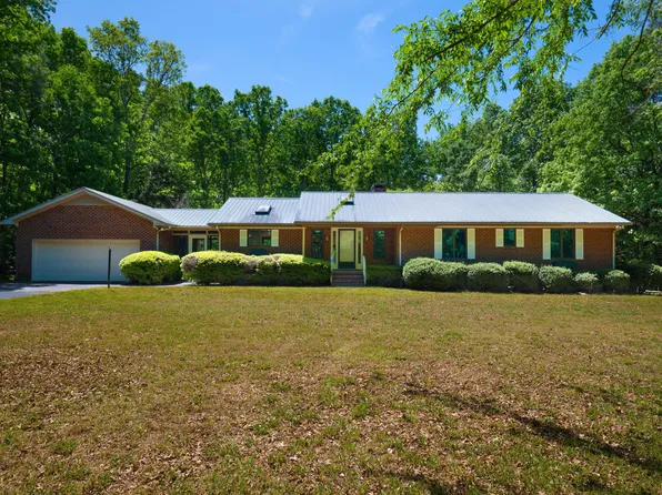 1044 Log Barn Rd, Pittsboro, NC 27312