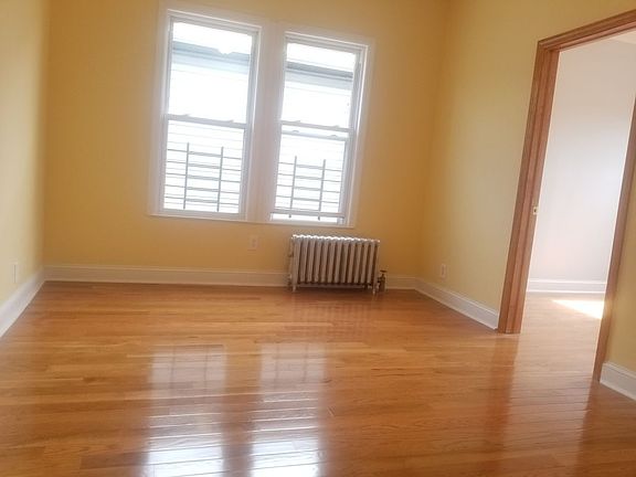 3rd image of 1741 E 51st St APT 2F