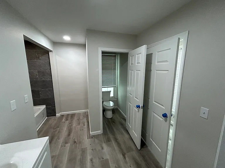 204 S Moore Rd — Photo 29