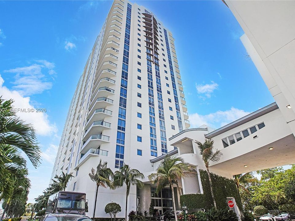 1st image of 17111 Biscayne Blvd #2008