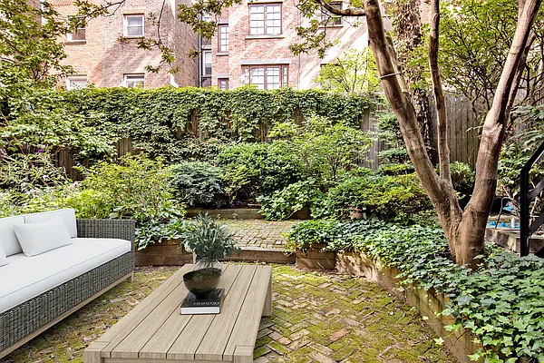 Rented by Corcoran | media 15