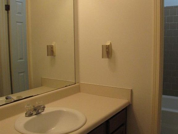 5th image of 7617 Northpointe Dr