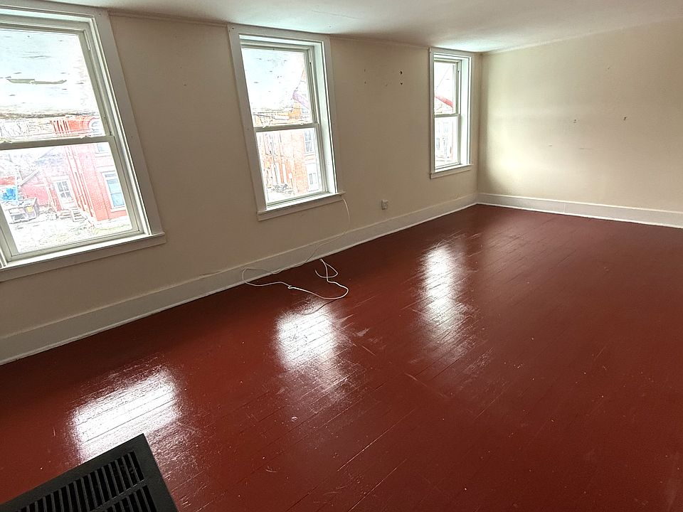 1st image of 6-10 E Church St